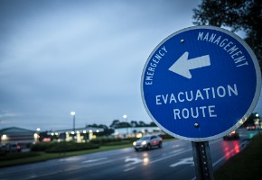 hurricane-evacuation-route.jpg_s=1024x1024&w=is&k=20&c=MK98Oh_XIfH7bTrpmFELdT8aLNjKEbS6y0H33YHBTpc=